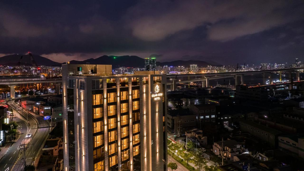 Yeongdo Grandbern Hotel Puszan Kültér fotó