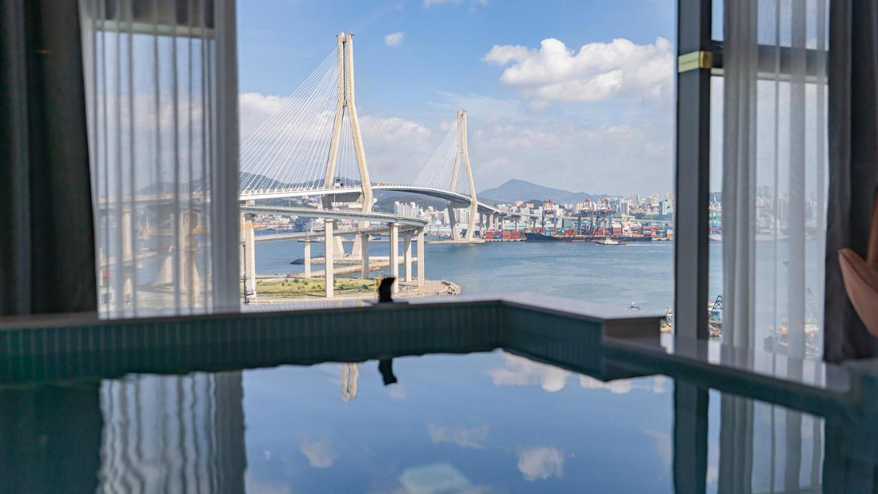 Yeongdo Grandbern Hotel Puszan Kültér fotó